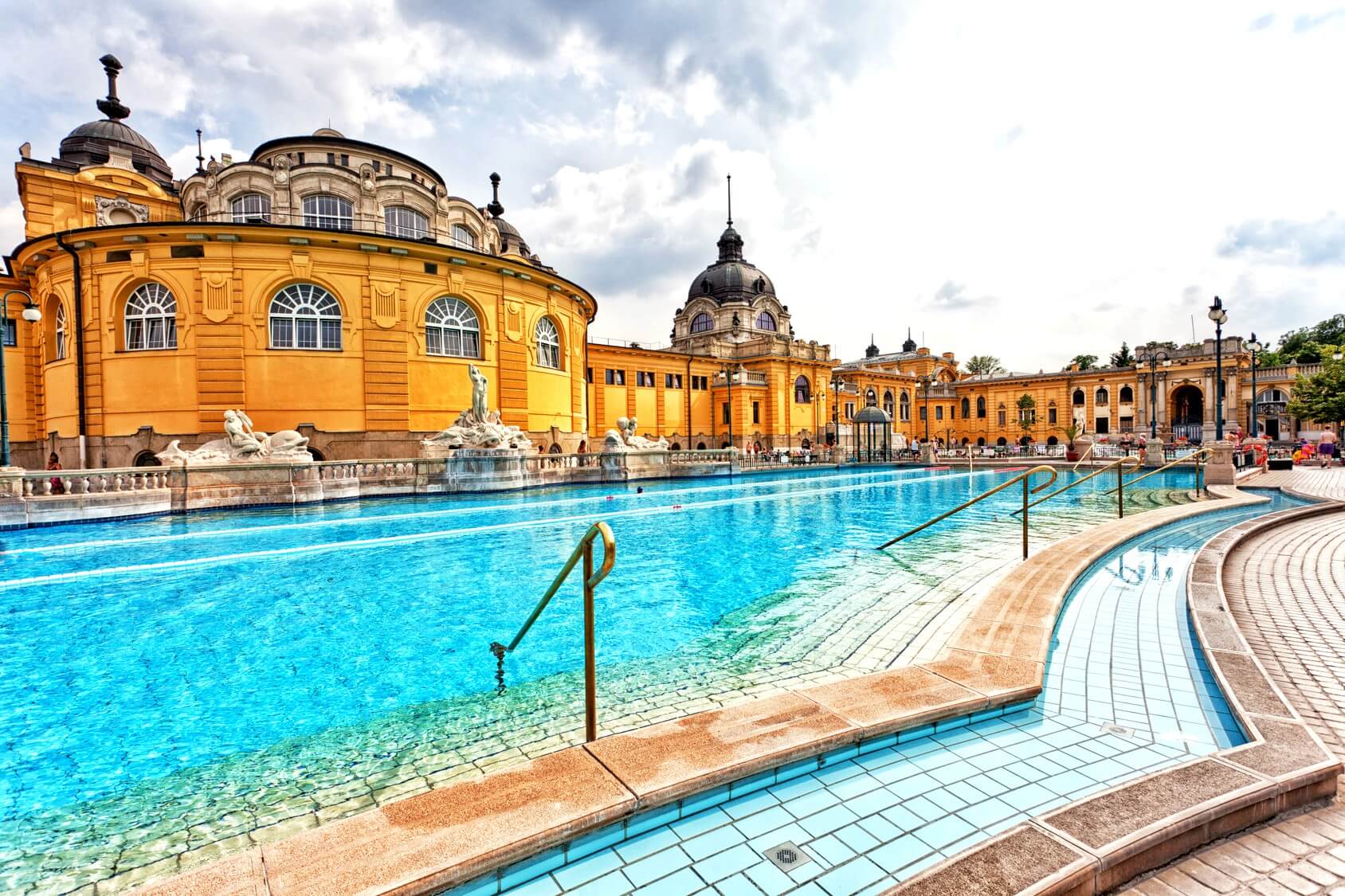 Weekend in Budapest - Turkish baths - AssistAnt luxury travel