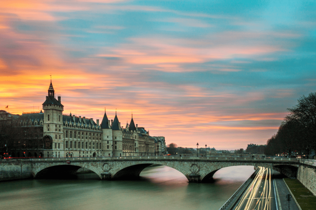 Things To Do In Paris - AssistAnt Travel