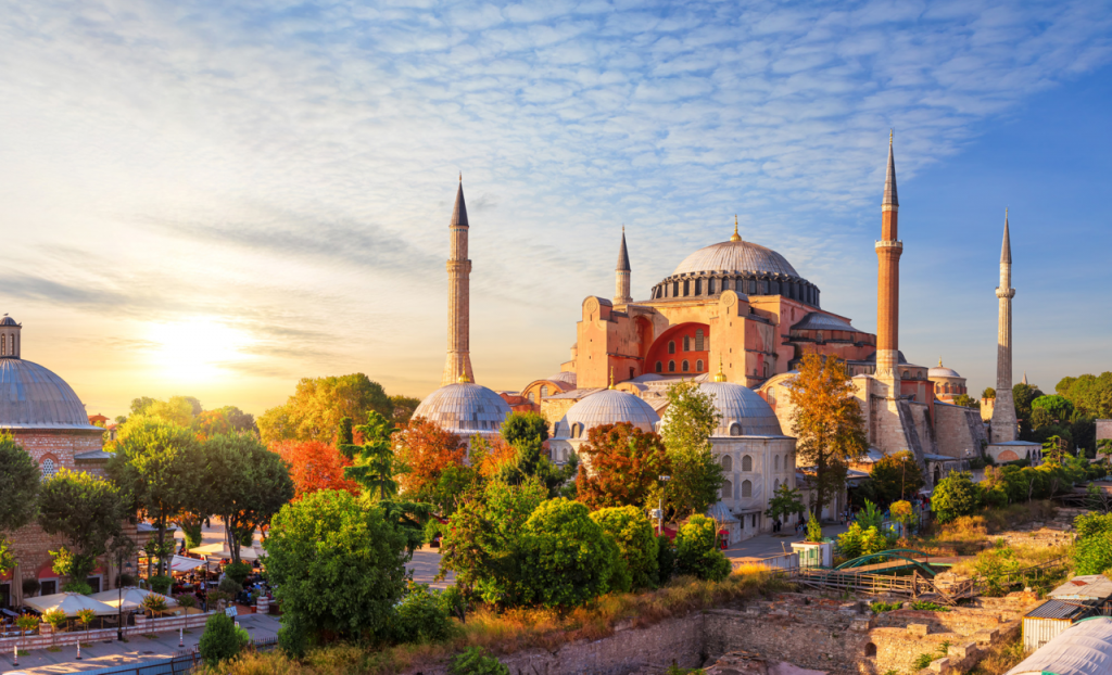 Visiting Istanbul Turkey - AssistAnt Travel