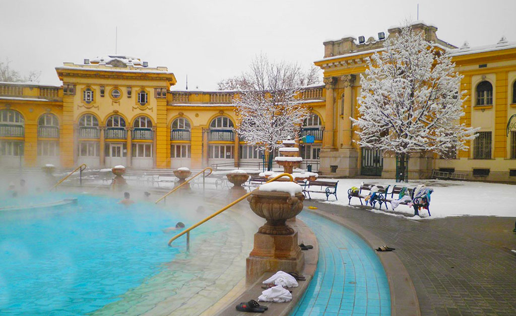 Szechenyi-thermal-bath-in-Budapest---ASA