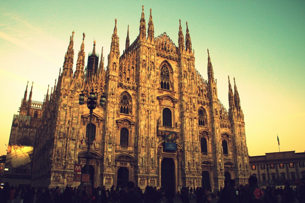 limousine service in milan